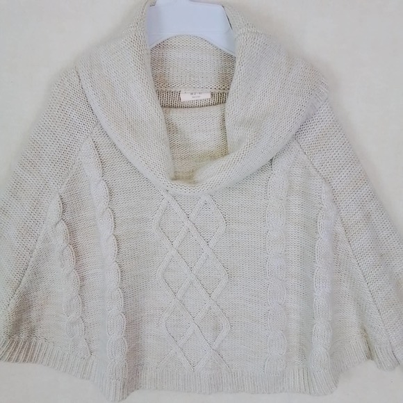 Girl's Oversized Dolman Sleeve High Waisted Knit Sweater Size Medium in Beige - Picture 4 of 10